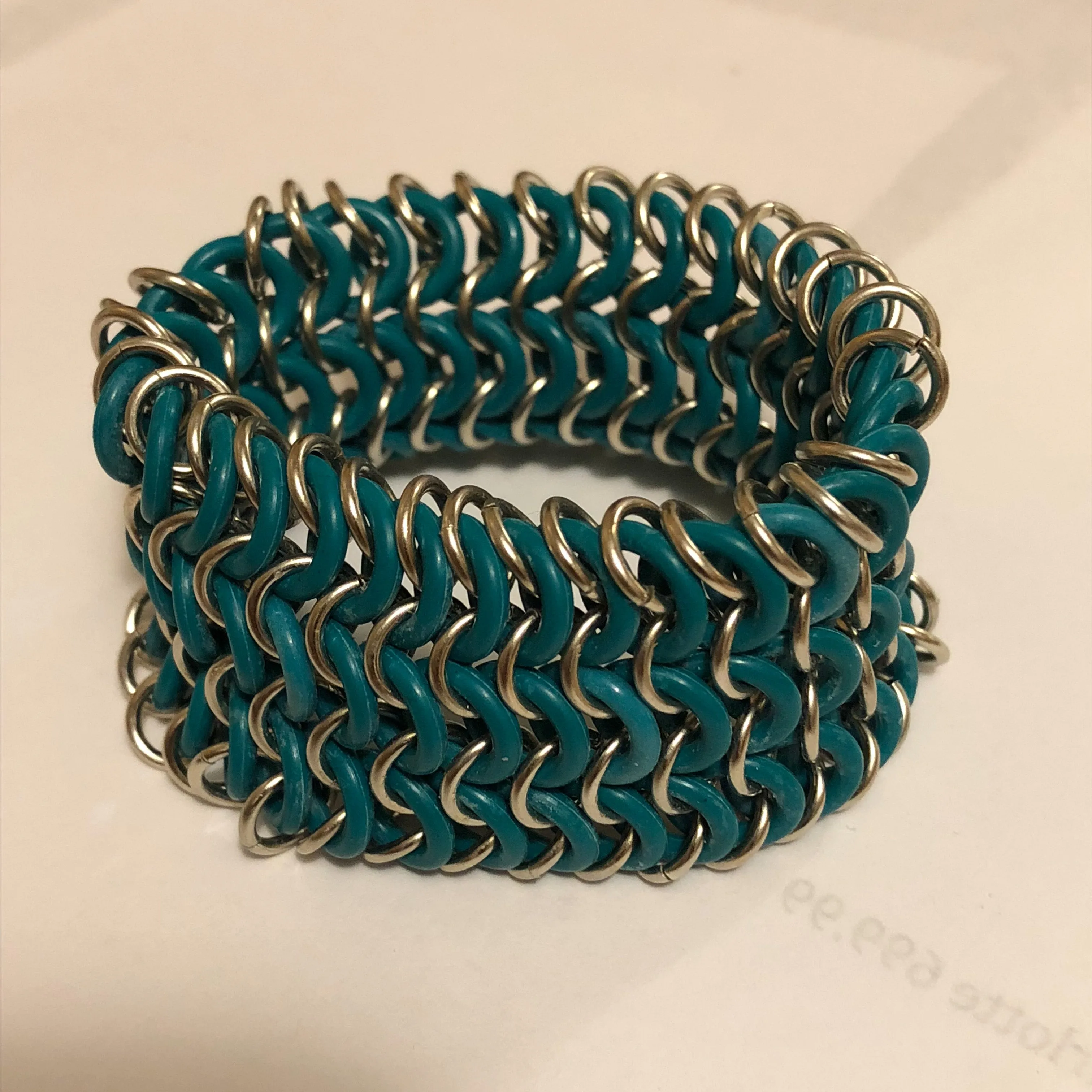 Chain Maille Bracelet in European 4-in-1 with Metal and Rubber Rings