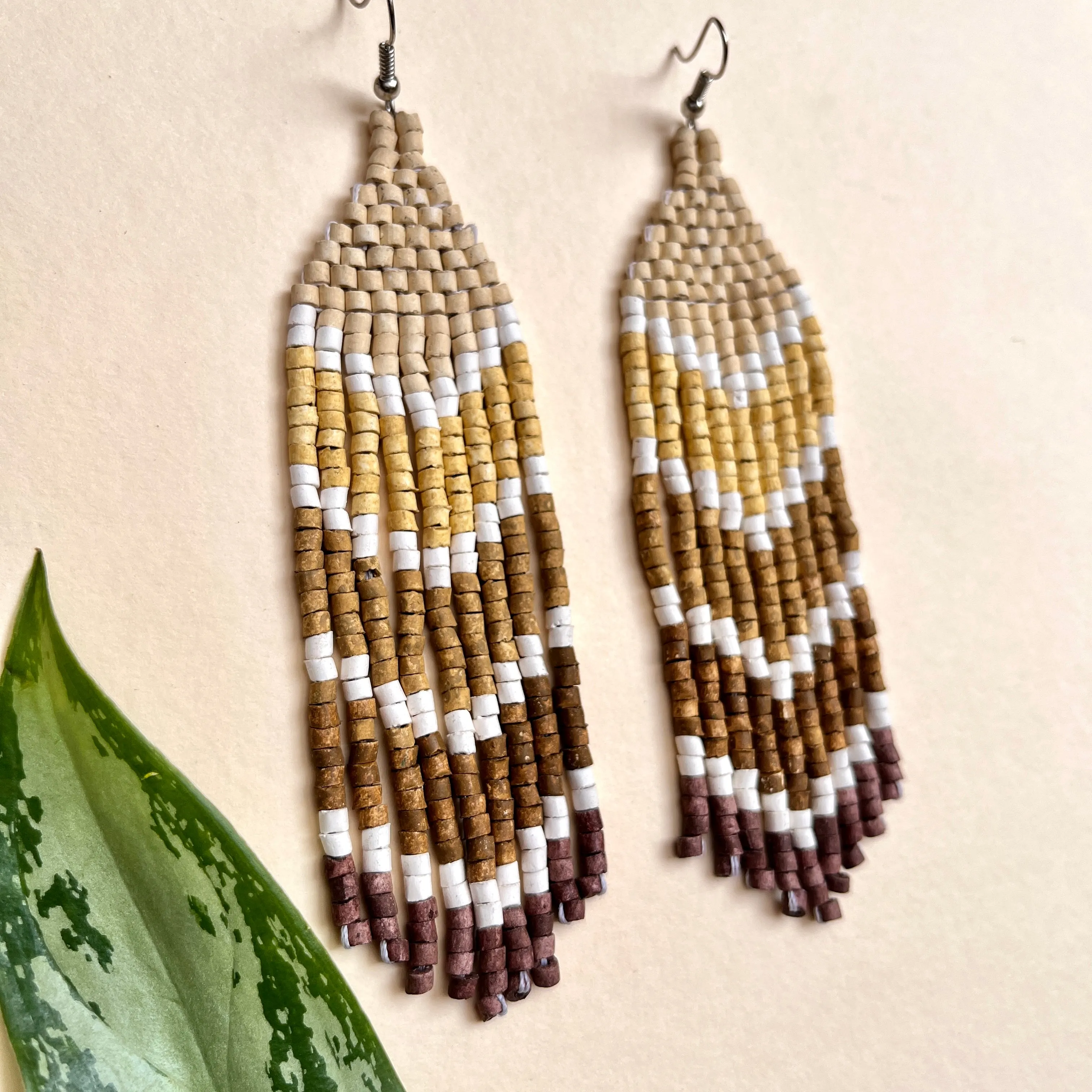 Five Arrows Five Colors Earrings in Natural Stone