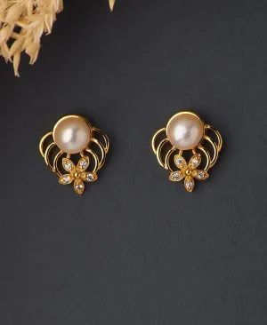 Floral Stud Pearl Earring