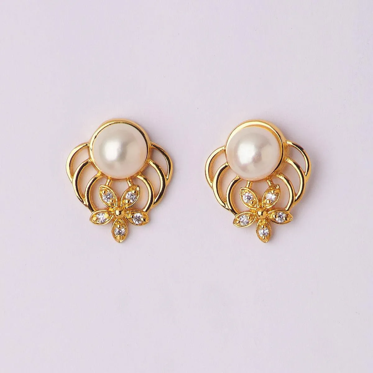 Floral Stud Pearl Earring