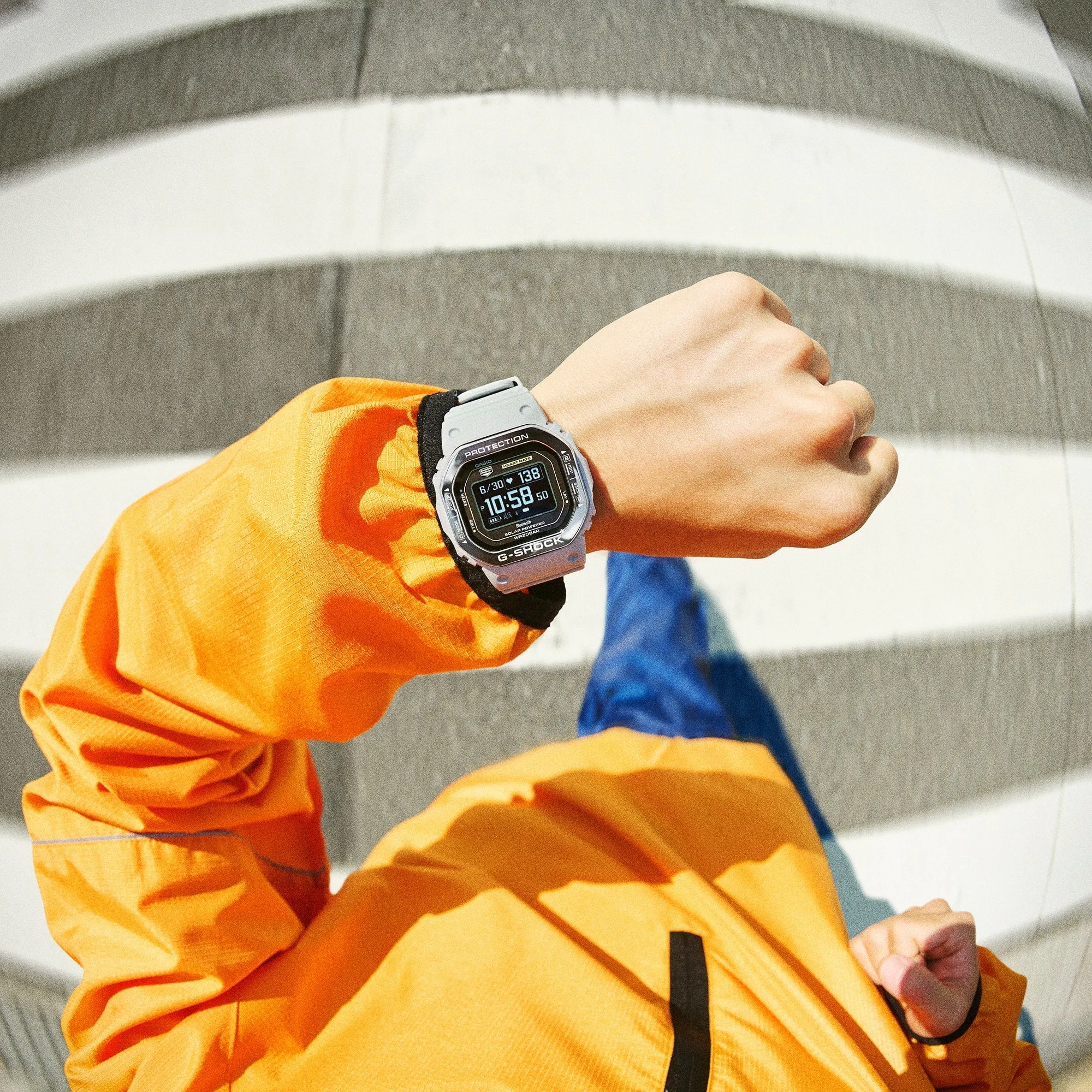 G-Shock DWH5600 G-Squad Bluetooth Gear Oximeter Gray