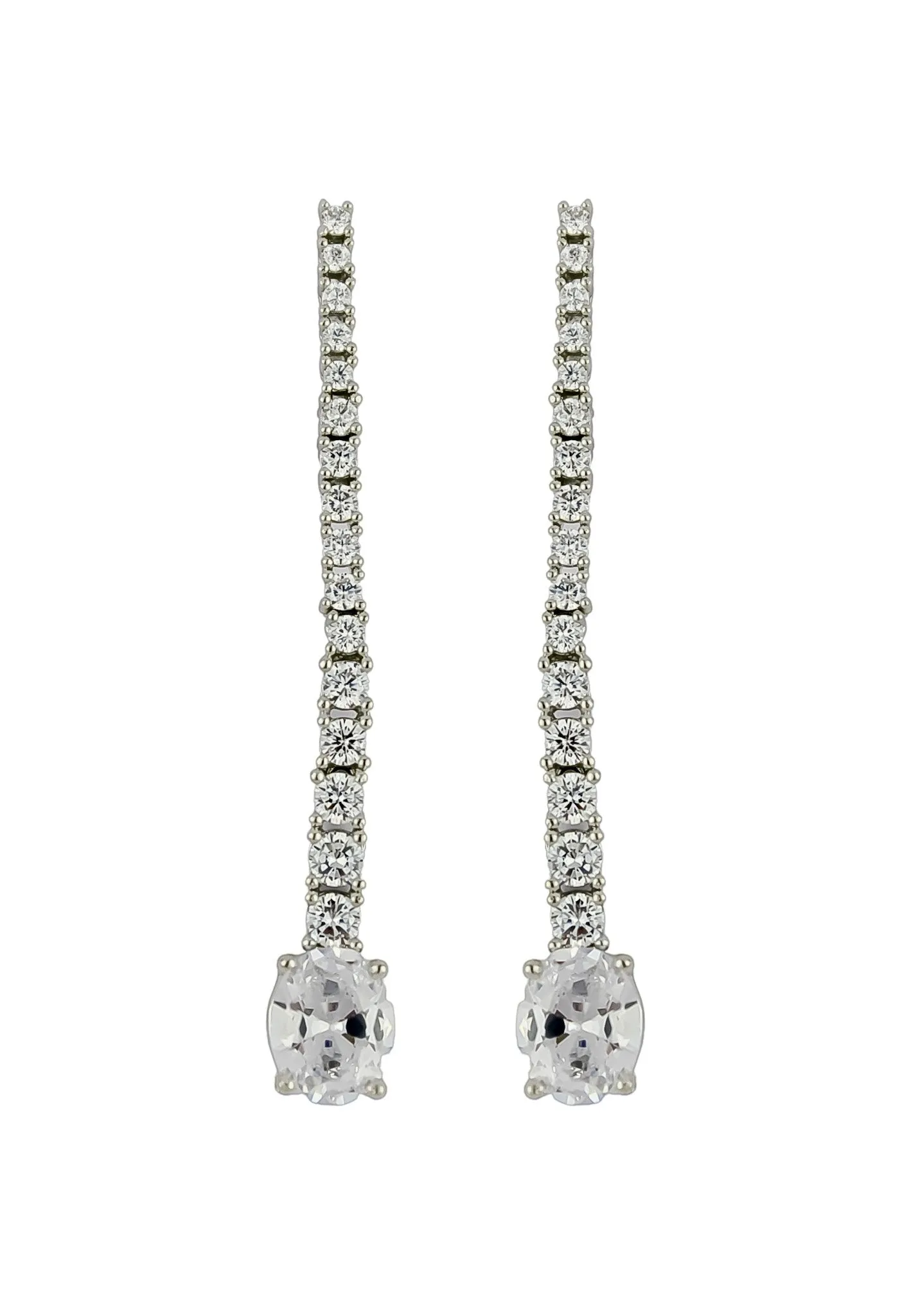 "Marbella Zircon Earrings: Lightweight, 18K Gold or Silver Plated"
Keywords: Marbella, Zircon, Earrings, Lightweight, Gold-plated, Silver-plated.