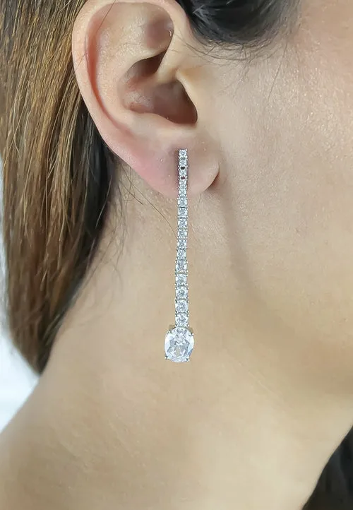 "Marbella Zircon Earrings: Lightweight, 18K Gold or Silver Plated"
Keywords: Marbella, Zircon, Earrings, Lightweight, Gold-plated, Silver-plated.