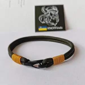 Thin green olive paracord and carabiner bracelet. Unloading camp. Surfer bangle. Extreme durable.
