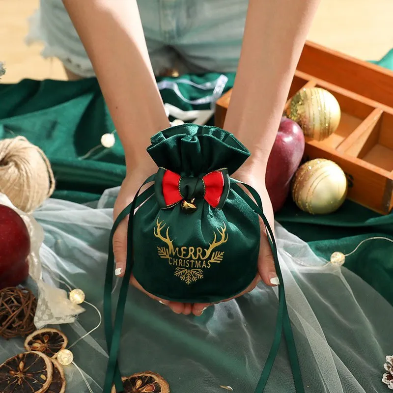 Velvet Santa Claus Drawstring Gift Bag – Festive Apple Candy Pouch for Merry Christmas Décor