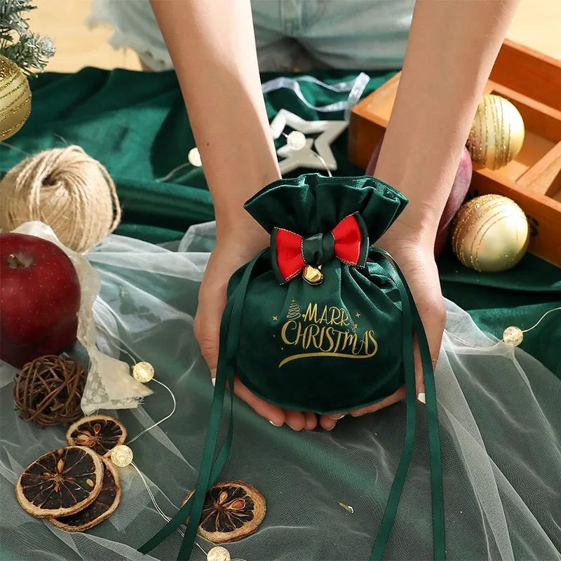 Velvet Santa Claus Drawstring Gift Bag – Festive Apple Candy Pouch for Merry Christmas Décor
