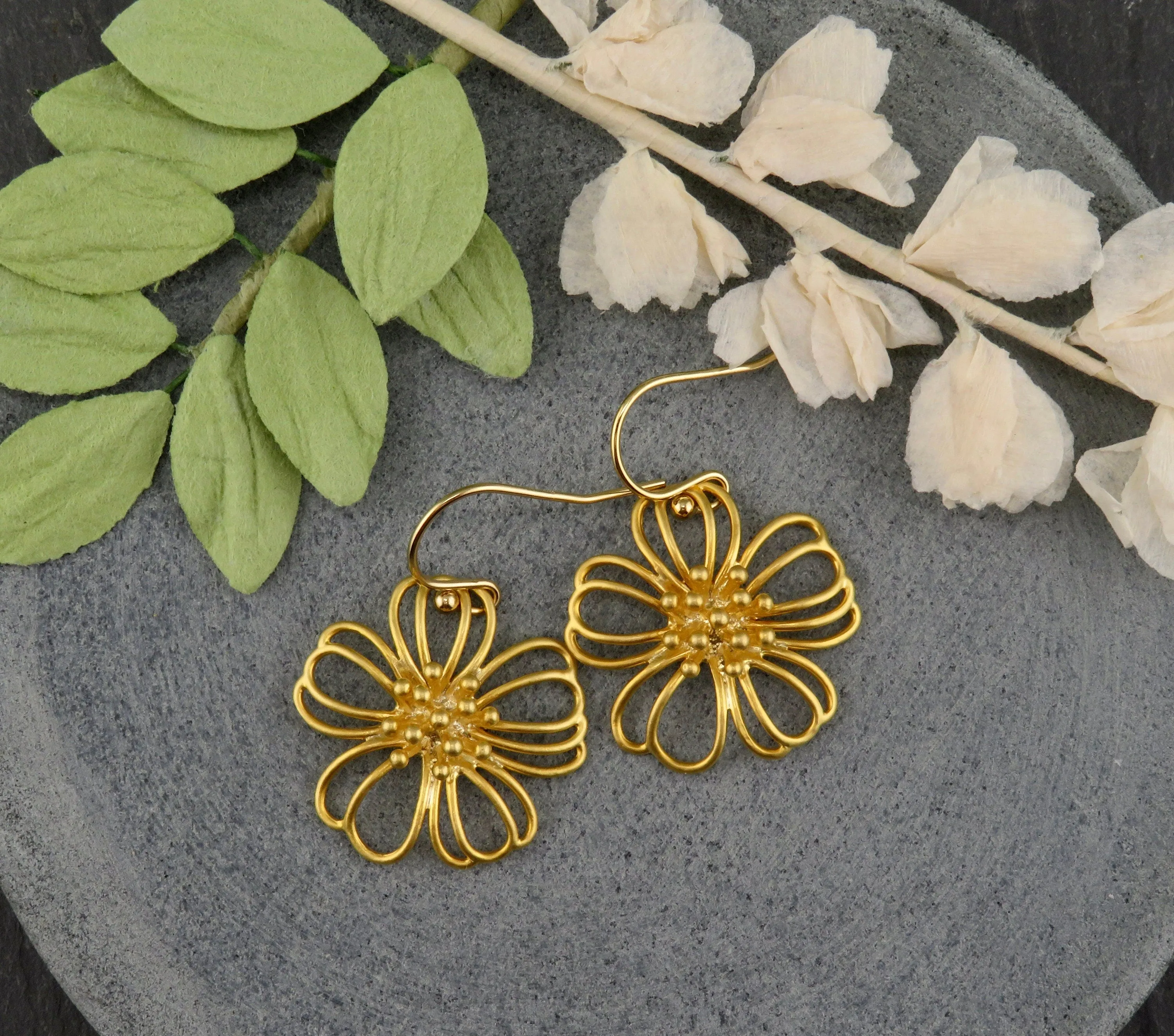 Wispy Gold Daisy Earrings