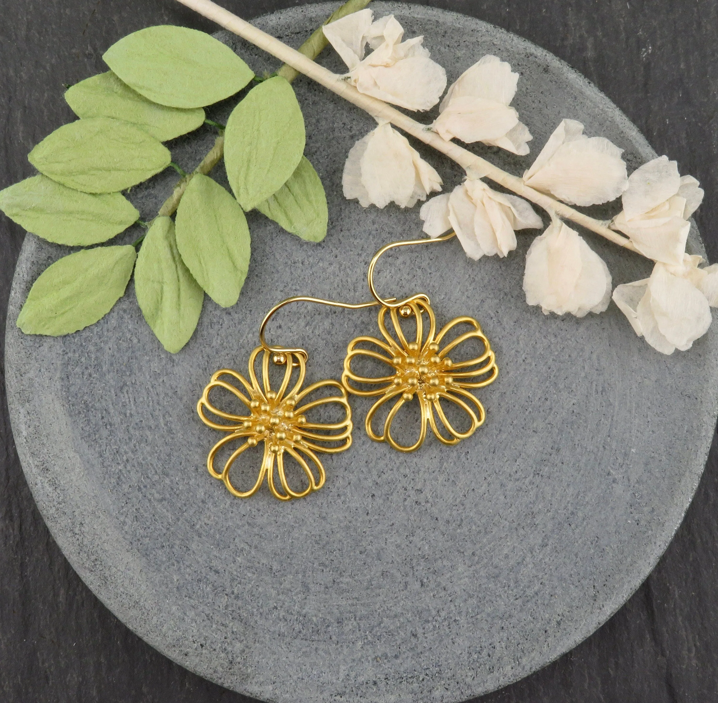 Wispy Gold Daisy Earrings