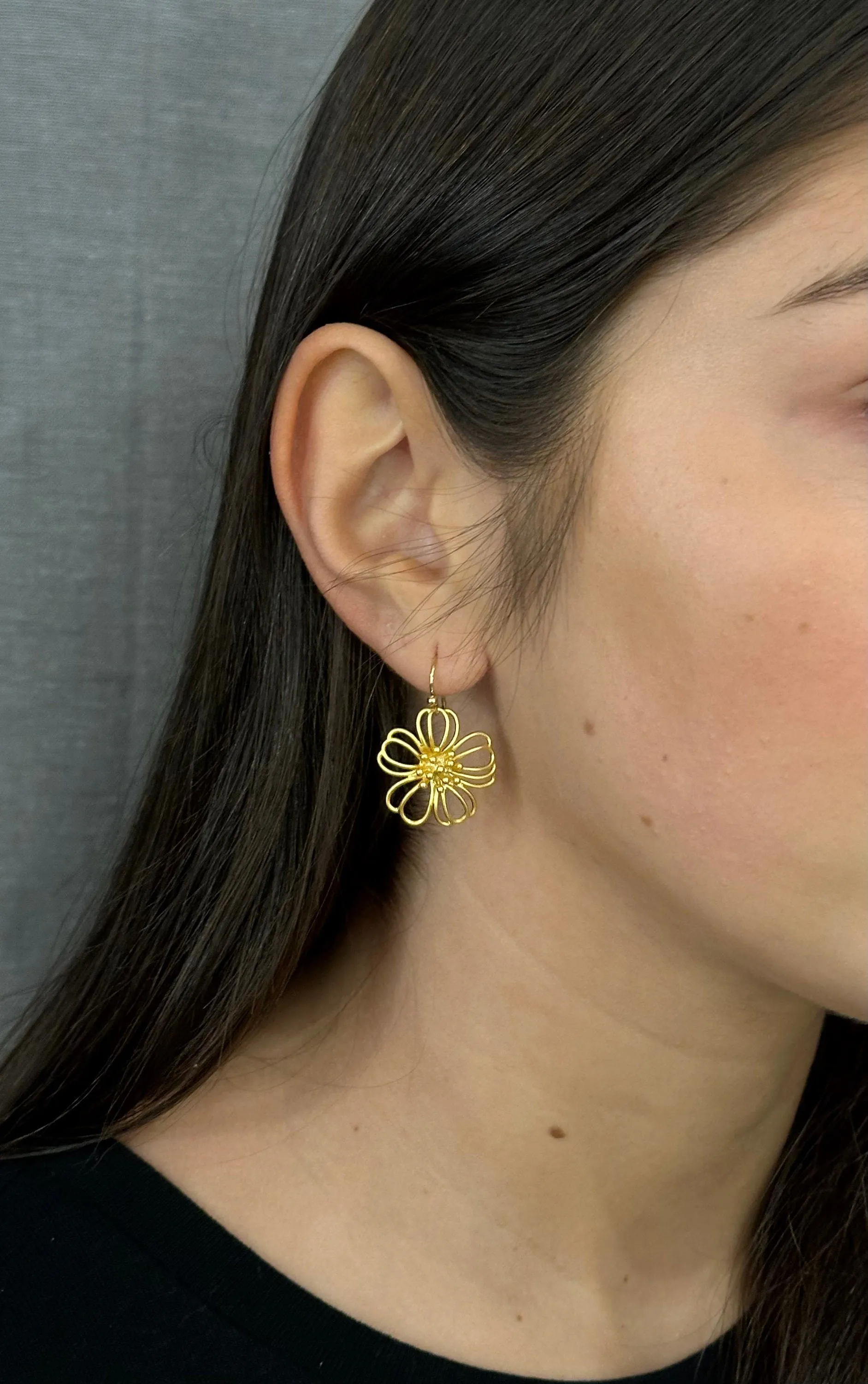 Wispy Gold Daisy Earrings